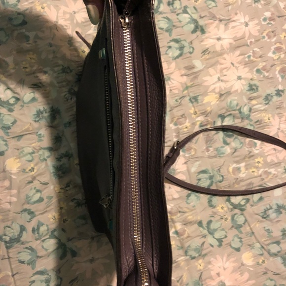 Rebecca Minkoff Crossbody. - Picture 5 of 6